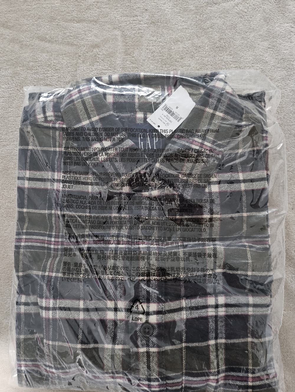 GAP Men’s Gray & Green Plaid Button-Down Shirt